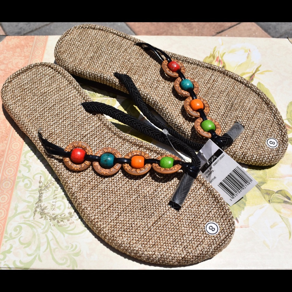 🏖Adorable Kultura Beaded Flip Flops🏖